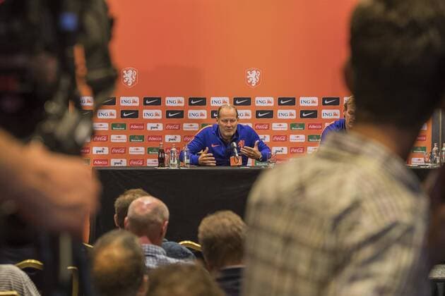 Fußball, Nationalteam Niederlande Pressekonferenz coach Danny Blind of The Netherlandsduring a press conference PK Pressekonferenz of The Netherlands on August 30, 2016 in Katwijk, The Netherlands. Netherlands Press conference 2016 2017 xVIxGerritxvanxKeulenxIVx 6128782