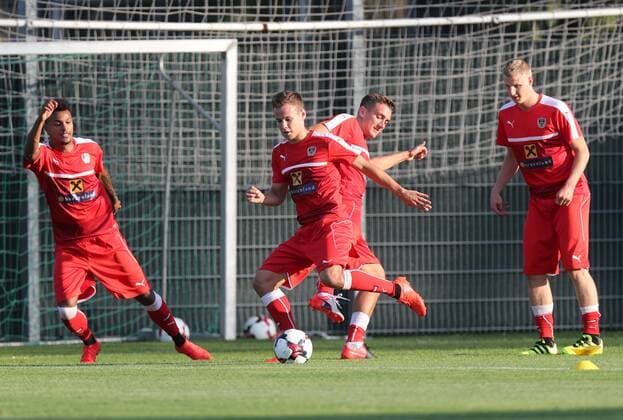 SOCCER - FIFA World Cup WM Weltmeisterschaft Fussball 2018 quali, GEO vs AUT VIENNA,AUSTRIA,30.AUG.16 - SOCCER - FIFA World Cup 2018, european qualifiers, OEFB international match Länderspiel Georgia vs Austria, preview, training. Image shows Valentino Lazaro, Louis Schaub, Stefan Ilsanker and Martin Hinteregger (AUT). GEPAxpictures xChristianxOrt