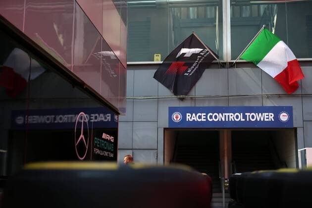 Motorsports: FIA Formula One World Championship WM Weltmeisterschaft 2016, Grand Prix of Italy, F1 and italian flag, flags xHOCHxZWEIx