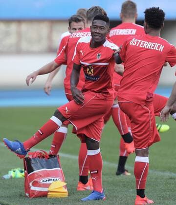 SOCCER - FIFA World Cup WM Weltmeisterschaft Fussball 2018 quali, GEO vs AUT VIENNA,AUSTRIA,01.SEP.16 - SOCCER - FIFA World Cup 2018, european qualifiers, OEFB international match Länderspiel Georgia vs Austria, preview, training. Image shows David Alaba and Valentino Lazaro (AUT). GEPAxpictures xChristianxOrt