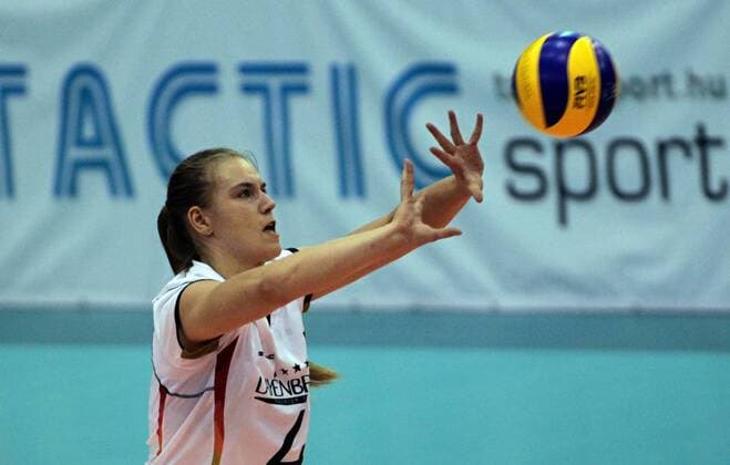 Volleyball, Damen U19-EM, Weißrussland - Deutschland 01.09.2016 Gyor Belarus-Germany European U19 women voleyball championship Gina KÖPPEN Germany :Alesksandar Djorovic 