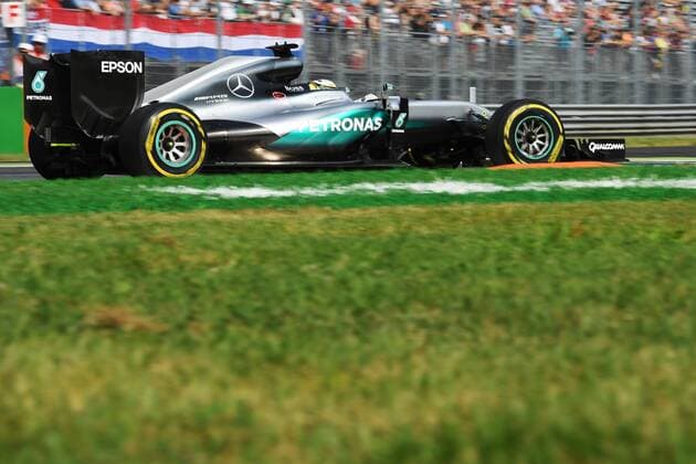 Motorsports: FIA Formula One World Championship WM Weltmeisterschaft 2016, Grand Prix of Italy, 44 Lewis Hamilton (GBR, Mercedes AMG Petronas Formula One Team), xHOCHxZWEIx