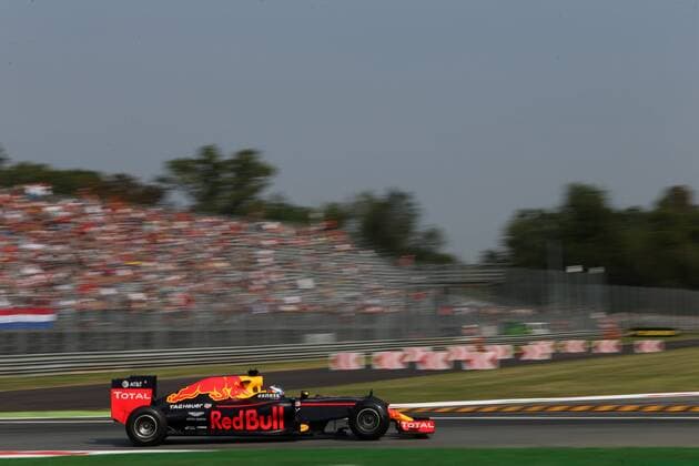 Italian Grand Prix, Monza 01 - 04 September 2016 - Free Practice 1, Daniel Ricciardo (AUS) Red Bull Racing RB12 