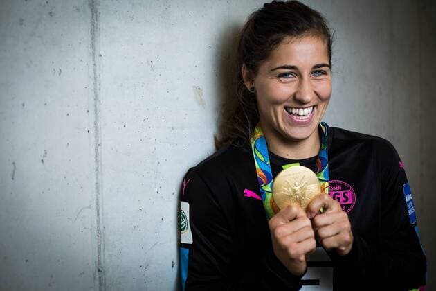 GER, Essen, Portrait Lisa Weiß 25.08.2016, Stadion Essen, Essen, im Bild Lisa Weiß Lisa Weiss (SGS Essen 1) gewann bei den Olympischen Spielen mit der deutschen Frauennationalmannschaft die Goldmedaille des Olympischen Frauenfußballturniers SarahxRauchnordphotox xRauch