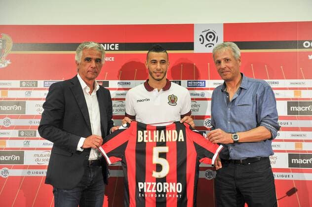 Younes Belhanda (ogcnice) - Lucien Favre (ogcnice) - Jean Pierre rivere (president ogcnice) - Fussball Frankreich, Ligue 1, Pressetermin Neuzugang OGC Nice - 02 09 2016 NorbertScanella Panoramic 