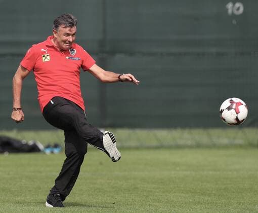 SOCCER - FIFA World Cup WM Weltmeisterschaft Fussball 2018 quali, GEO vs AUT VIENNA,AUSTRIA,03.SEP.16 - SOCCER - FIFA World Cup 2018, european qualifiers, OEFB international match Länderspiel Georgia vs Austria, preview, training. Image shows sporting director Willi Ruttensteiner (OEFB). GEPAxpictures xChristianxOrt