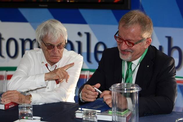 Italian Grand Prix, Monza 01 - 04 September 2016 - Aci finalize Monza agreement with FOM, (L-R) Bernie Ecclestone (GBR), President and CEO of FOM and Roberto Maroni (ITA) Lombardia Region President 