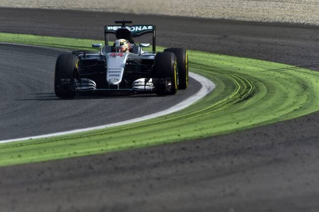 Italian Grand Prix, Monza 01 - 04 September 2016 - Free Practice 2, Lewis Hamilton (GBR) Mercedes AMG F1 W07 Hybrid 