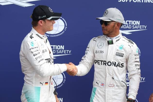 Bilder des Tages - SPORT Motorsports: FIA Formula One World Championship WM Weltmeisterschaft 2016, Grand Prix of Italy, 6 Nico Rosberg (GER, Mercedes AMG Petronas Formula One Team), 44 Lewis Hamilton (GBR, Mercedes AMG Petronas Formula One Team), xHOCHxZWEIx