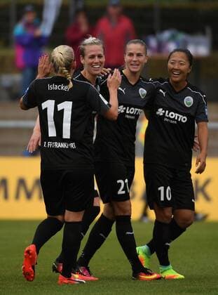04.09.2016, xblx, Fussball 1.Bundesliga Damen, 1.FFC Frankfurt - Borussia Moenchengladbach, emspor v.l. Mandy Islacker (1.FFC Frankfurt), Sophie Schmidt (1.FFC Frankfurt), Ana-Maria Crnogorcevic (1.FFC Frankfurt), Yuki Nagasato (1.FFC Frankfurt) celebrate the goal, Torjubel zum 2:0 Frankfurt am Main