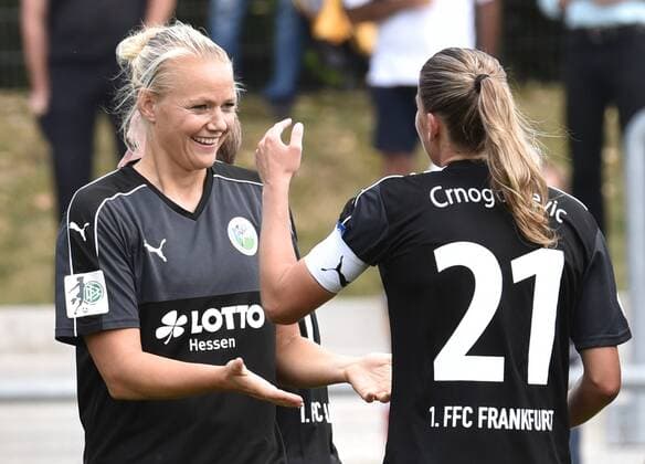 04.09.2016, xblx, Fussball 1.Bundesliga Damen, 1.FFC Frankfurt - Borussia Moenchengladbach, emspor v.l. Lise Munk (1.FFC Frankfurt), Ana-Maria Crnogorcevic (1.FFC Frankfurt), Goal scored, Tor zum 8:0, celebrate the goal, Torjubel Frankfurt am Main