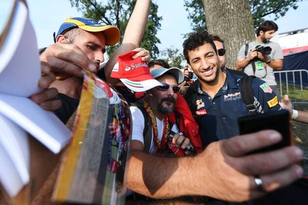 Motorsports: FIA Formula One World Championship WM Weltmeisterschaft 2016, Grand Prix of Italy, 3 Daniel Ricciardo (AUS, Red Bull Racing), xHOCHxZWEIx