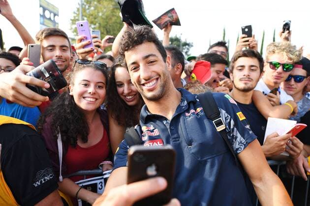 Motorsports: FIA Formula One World Championship WM Weltmeisterschaft 2016, Grand Prix of Italy, 3 Daniel Ricciardo (AUS, Red Bull Racing), xHOCHxZWEIx
