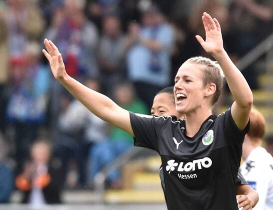 04.09.2016, xblx, Fussball 1.Bundesliga Damen, 1.FFC Frankfurt - Borussia Moenchengladbach, emspor v.l. Sophie Schmidt (1. FFC Frankfurt), Goal scored, Tor zum 2:0, celebrate the goal, Torjubel Frankfurt am Main