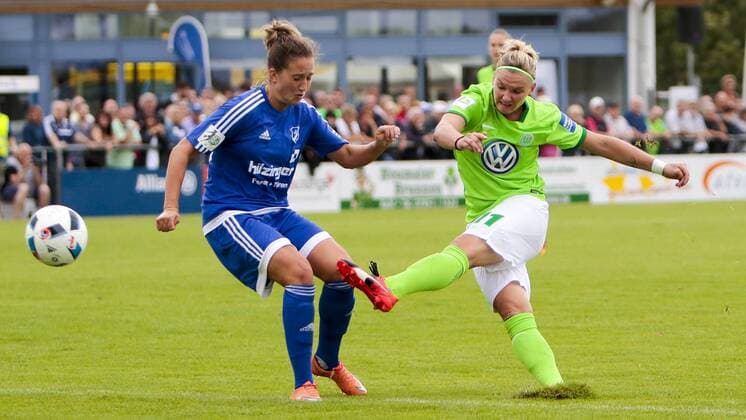 Alexandra Popp (Alex Popp, Wolfsburg, 11) Torschuss, schießt, Fußball,Allianz Frauen Bundesliga, SC Sand - VfL Wolfsburg, xtgx