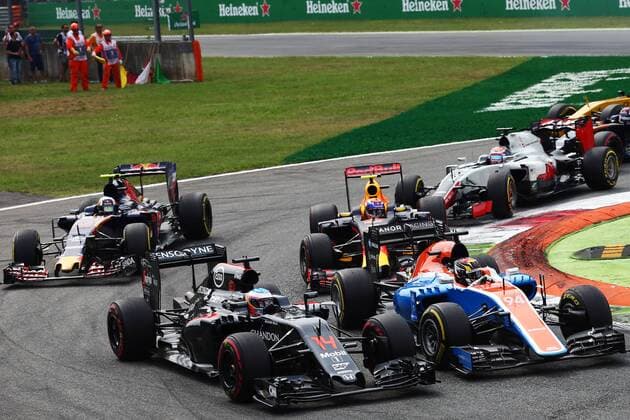 FORMULA 1 - Italian GP MONZA,ITALY,04.SEP.16 - MOTORSPORTS, FORMULA 1 - Grand Prix of Italy, Autodromo Nazionale. Image shows Fernando Alonso (ESP McLaren Honda) and Pascal Wehrlein (GER Manor). Keywords: start. GEPAxpictures xXPBxImages