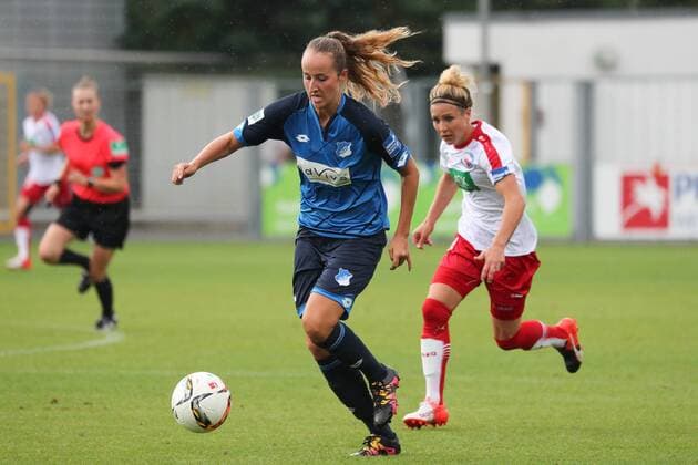 v.li.: Tamar Dongus (TSG, 32), Svenja Huth (Potsdam, 9), Fussball, Allianz Frauen-Bundesliga, TSG 1899 Hoffenheim - 1. FFC Turbine Potsdam, xozx