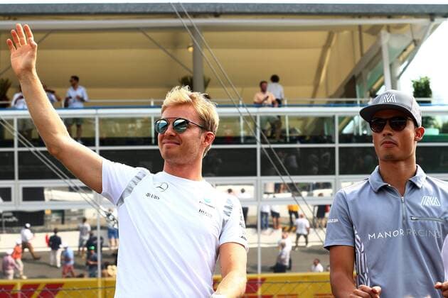 Italian Grand Prix, Monza 01 - 04 September 2016 04.09.2016 - Nico Rosberg (GER) Mercedes AMG F1 W07 Hybrid and Pascal Wehrlein (GER) Manor Racing MRT05 