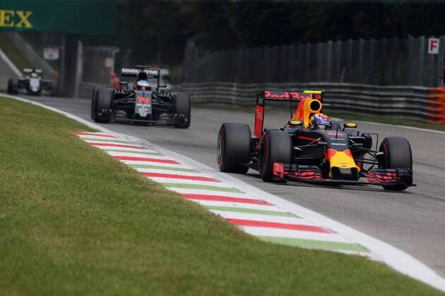 Italian Grand Prix, Monza 01 - 04 September 2016 04.09.2016 - Race, Max Verstappen (NED) Red Bull Racing RB12 leads Fernando Alonso (ESP) McLaren Honda MP4-31 