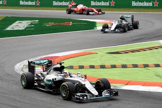 Motorsports: FIA Formula One World Championship WM Weltmeisterschaft 2016, Grand Prix of Italy, 44 Lewis Hamilton (GBR, Mercedes AMG Petronas Formula One Team), xHOCHxZWEIx