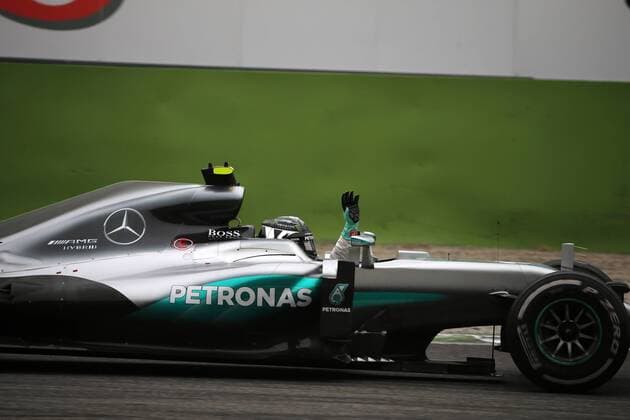 Italian Grand Prix, Monza 01 - 04 September 2016 04.09.2016 - Race, Nico Rosberg (GER) Mercedes AMG F1 W07 Hybrid race winner waves to the fans 
