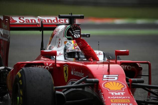 Italian Grand Prix, Monza 01 - 04 September 2016 04.09.2016 - Race, 3rd position Sebastian Vettel (GER) Scuderia Ferrari SF16-H waves to the fans 