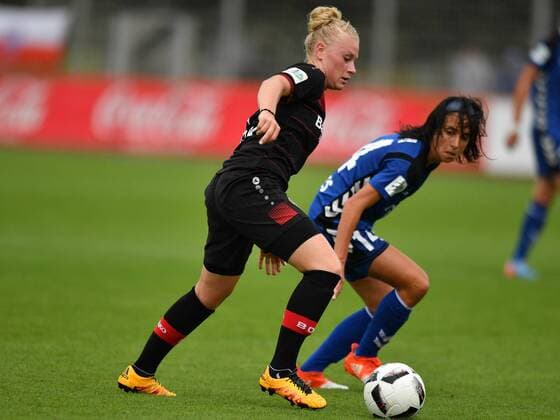 v.li.: Zweikampf Merle Barth (Bayer 04 Leverkusen) (9) mit Dolores Jacome Silva (FF USV Jena) (14) Köln, Deutschland, 04.09.2016 - Fussball, Allianz Frauen-Bundesliga, Bayer 04 Leverkusen - FF USV Jena 04.09.2016, Fussball, Allianz Frauen-Bundesliga, Bayer 04 Leverkusen - FF USV Jena 04.09.2016, xmkx