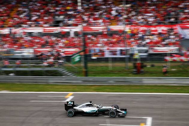 Motorsports: FIA Formula One World Championship WM Weltmeisterschaft 2016, Grand Prix of Italy, 44 Lewis Hamilton (GBR, Mercedes AMG Petronas Formula One Team), xHOCHxZWEIx