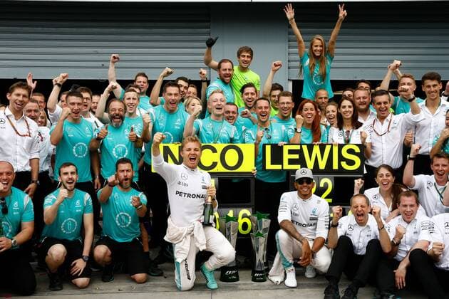 Themen der Woche - Sport Bilder des Tages - SPORT Motorsports: FIA Formula One World Championship WM Weltmeisterschaft 2016, Grand Prix of Italy, 6 Nico Rosberg (GER, Mercedes AMG Petronas Formula One Team), 44 Lewis Hamilton (GBR, Mercedes AMG Petronas Formula One Team), xHOCHxZWEIx