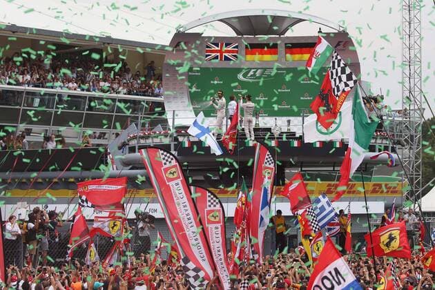 IPP20160904 Motorsports: FIA Formula One World Championship WM Weltmeisterschaft 2016, Grand Prix of Italy, Podio: 1 Nico Rosberg; 2 Lewis Hamilton; 3 Sebastian Vettel e la merea dei tifosi -  xHOCHxZWEIx xItalyxPhotoxPressx