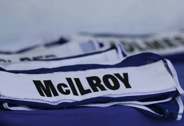 September 4, 2016: Rory Mcllroy (5) has his vest waiting for his caddie on Sunday at the Deutsche Bank Championship at the TPC Boston in Norton, Massachusetts (Photo by Corey Silvia Icon Sportswire) GOLF: SEP 04 PGA Golf Herren - Deutsche Bank Championship - Third Round Icon16090410 EDITORIAL USE ONLY