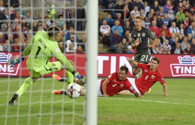 04.09.2016, Fussball WM-Qualifikationsspiel, Norwegen - Deutschland, im Ulleval-Stadion, Oslo. Joshua Kimmich (Deutschland) trifft hier zum 0:2. 