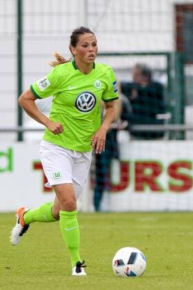 Sara Björk Gunnarsdottir (Wolfsburg, 7) Freisteller, Einzelbild, Aktion, action, Fußball,Allianz Frauen Bundesliga, SC Sand - VfL Wolfsburg, xtgx