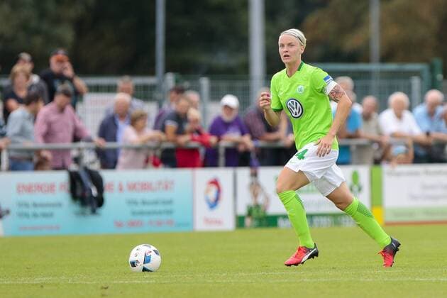 Nilla Fischer (Wolfsburg; Kapitänin, captain, 4) Freisteller, Einzelbild, Aktion, action, Fußball,Allianz Frauen Bundesliga, SC Sand - VfL Wolfsburg, xtgx