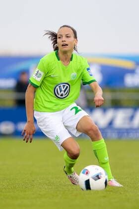 Joelle Wedemeyer (Wolfsburg, 24) Freisteller, Einzelbild, Aktion, action, Fußball,Allianz Frauen Bundesliga, SC Sand - VfL Wolfsburg, xtgx