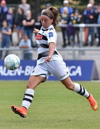04.09.2016, xblx, Fussball 1.Bundesliga Damen, 1.FFC Frankfurt - Borussia Moenchengladbach, emspor v.l. Kelly Simons (Borussia Mönchengladbach), FREISTELLER Frankfurt am Main