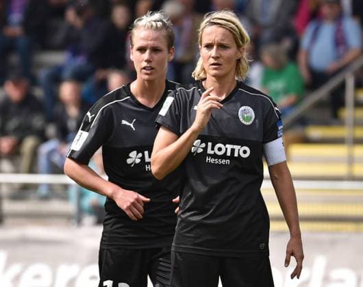 04.09.2016, xblx, Fussball 1.Bundesliga Damen, 1.FFC Frankfurt - Borussia Moenchengladbach, emspor v.l. Sophie Schmidt (1. FFC Frankfurt), Saskia Bartusiak (1.FFC Frankfurt) Frankfurt am Main