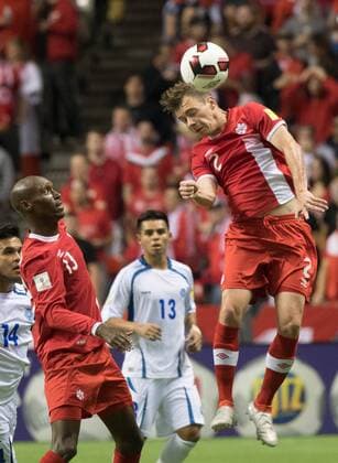 Canada s Nik Ledgerwood heads the ball while team mate Atiba Hutchinson looks one during their match against El Salvador s at the FIFA World Cup WM Weltmeisterschaft Fussball Soccer qualifier at BC Place Stadium in Vancouver, British Columbia, 6 September 2016. CANADÁ VS EL SALVADOR !ACHTUNG: NUR REDAKTIONELLE NUTZUNG!  cmm 20160907-636088284964660707