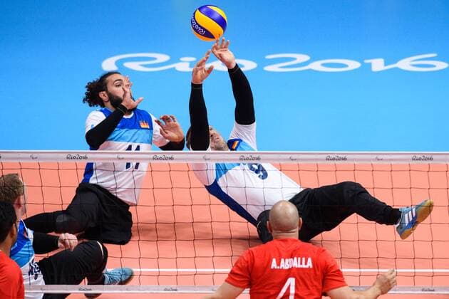 Rio Paralympics 2016, Sitzvolleyball, Deutschland - Ägypten 09.09.2016, Rio de Janeiro, Riocentro 6 Paralympische Spiele, Sitzvolleyball, Deutschland (GER) vs. €gypten Aegypten (EGY) Annahme Barbaros Sayilir ( 11 GER), Jürgen Juergen Schrapp ( 9 GER)