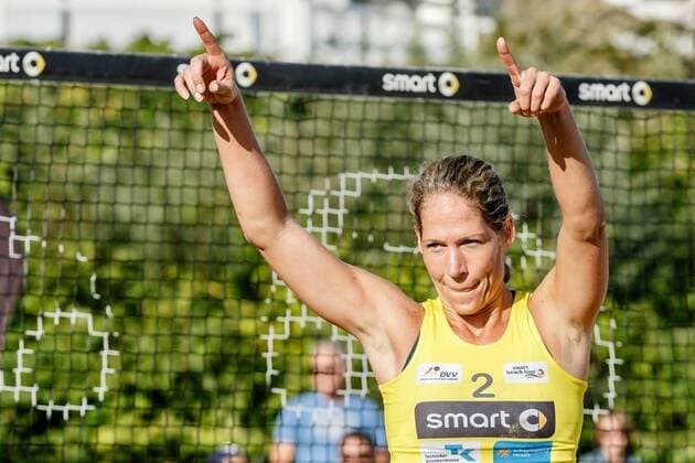Jubel 2 Tatjana Zautys (SV Winnenden Krutzkamboo ) Deutsche Beach-Volleyball Meisterschaften 2016 Timmendorfer Strand
