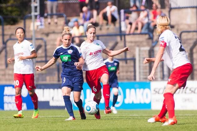 10.09.2016, xfrx, Fussball 1.Bundesliga Damen, Turbine Potsdam - 1.FFC Frankfurt v.l. Svenja Huth (1.FFC Turbine Potsdam),Saskia Matheis (1.FFC Frankfurt) Potsdam