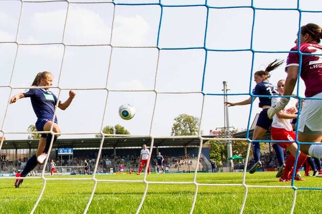 10.09.2016, xfrx, Fussball 1.Bundesliga Damen, Turbine Potsdam - 1.FFC Frankfurt v.l. Tabea Kemme (1.FFC Turbine Potsdam) Tor zum 2:0 Potsdam