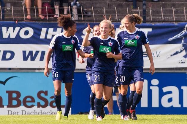 10.09.2016, xfrx, Fussball 1.Bundesliga Damen, Turbine Potsdam - 1.FFC Frankfurt v.l. Eseosa Aigbogun (1.FFC Turbine Potsdam),Tabea Kemme (1.FFC Turbine Potsdam),Bianca Schmidt (1.FFC Turbine Potsdam) celebrate the goal,Torjubel zum 2:0 Potsdam