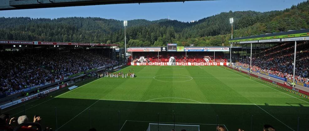SC Freiburg vs. Borussia Mönchengladbach Freiburg, Schwarzwald Stadion, 10.9.2016 Fußball 1. Bl Saison 2016-2017 1. Bundesliga-Heimspiel der Saison 2016-2017 im Schwarzwaldstadion Foto- und alle