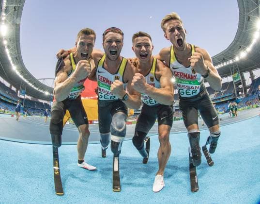 Themen der Woche - Sport Bilder des Tages - SPORT Rio 2016 Paralympic Games; Rio de Janeiro, 12.09.2016 Die Deutsche Staffelmannschaft mit Markus Rehm, David Behere, Felix Streng und Johannes Floors beim 4x100m Staffelrennen der Klasse T42-47 bei den Rio 2016 Paralympic Games am 12.09.2016 im Olympic Stadium in Rio de Janeiro (Brazil). Foto: Beautiful Sports Marcus Hartmann The Team Germany with Markus Rehm, David Behere, Felix Streng und Johannes Floors during the 4x100m Relay in cllass T42-47 at the Rio 2016 Paralympic Games at Olympic Stadium, Rio de Janeiro (Brazil) on Monday, Sep 12, 2016 . Photo: Beautiful Sports Marcus Hartmann xmhx