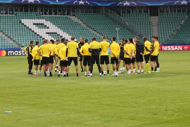 Bilder des Tages - SPORT Fußball, CL, Borussia Dortmund Training 13.09.2016 - Warschau, Polen - Fussball, Champions League, Training Borussia Dortmund: Borussia training before UEFA Champions League match against Legia Warszawa  20160913toja386