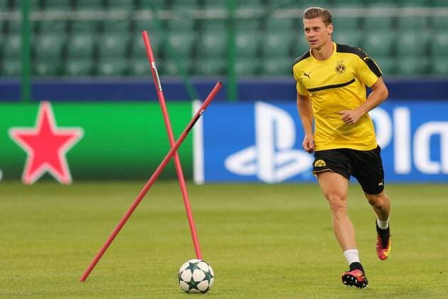 Fußball, CL, Borussia Dortmund Training 13.09.2016 - Warschau, Polen - Fussball, Champions League, Training Borussia Dortmund: Lukasz Piszczek (Borussia), team Borussia training before UEFA Champions League match against Legia Warszawa  20160913toja419