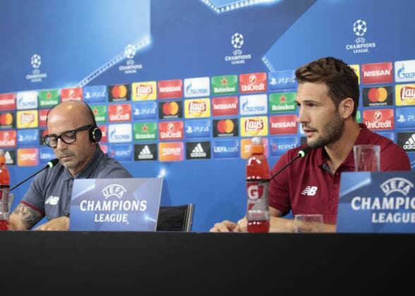 Fußball, CL, FC Sevilla Pressekonferenz September 13, 2016 - Turin, Italy - Jorge Sampaoli and Franco Vazquez during the press conference PK Pressekonferenz before Champions League match between Juventus v Sevilla, in Turin, on September 13, 2016. Press Conference - Juventus v Sevilla  - ZUMAn230