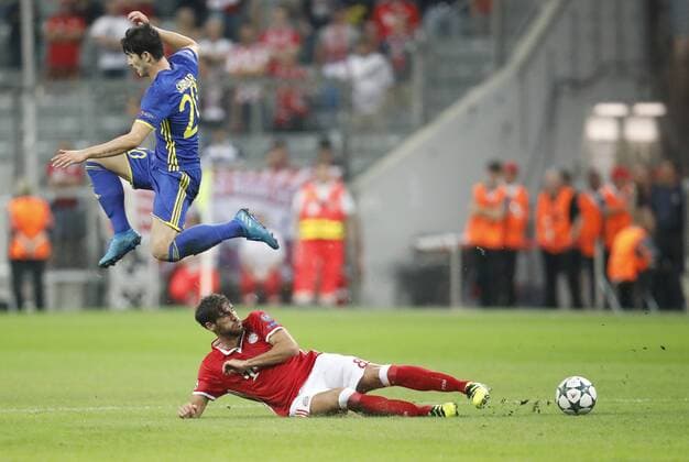 Javi MARTINEZ, FCB 8 Zweikampf , Aktion um den Ball gegen SARDAR FC BAYERN MUENCHEN - FK ROSTOW Gruppnphase, Fussball UEFA Champions League, Muenchen, 13.09.2016 CL Saison 2016 2017