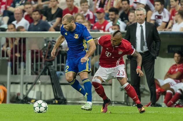 Munich, Germany 13.09.2016, UEFA Champions League - 2016 17 Season, Group D - Matchday 1, FC Bayern Muenchen - FK Rostov, Timofei Kalachev (FKR) gegen Arturo Erasmo Vidal (FCB) ( DeFodi048
